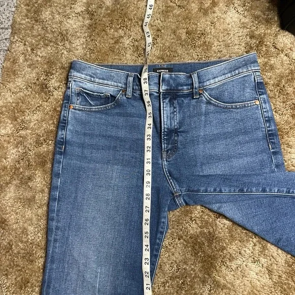 Express 70s Flare Mid Rise Stretch Jean Size 10 Short Woman's - Picture 6 of 7